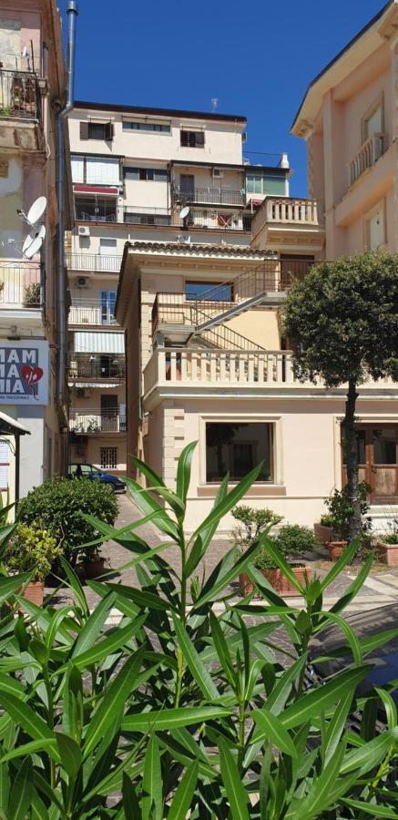 Bed and Breakfast Dame Crotone Exterior foto
